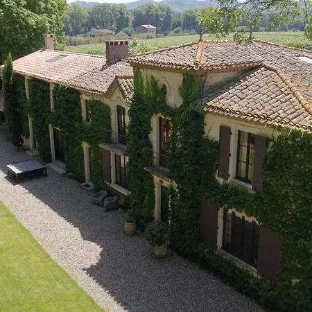 Holiday home Domaine De La Jasso, Grand Luxe Au Pied De La Cite De Carcassonne, Piscines Et Parc Animalier *