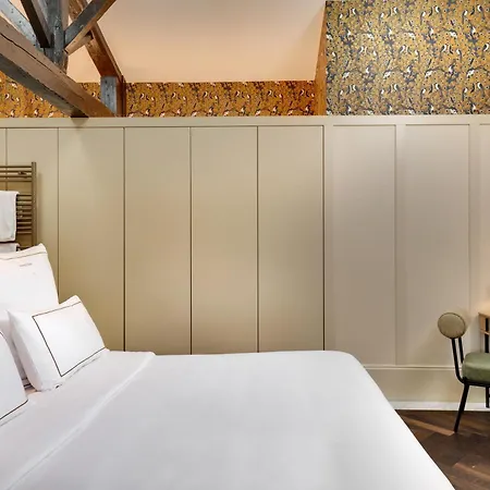 Domaine De La Jasso, Demeure De Grand Luxe Au Pied De La Cite De Carcassonne, Piscines Et Parc Animalier