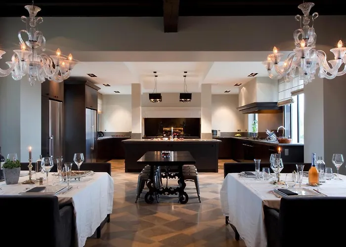 Domaine De La Jasso, Demeure De Grand Luxe Au Pied De La Cite De Carcassonne, Piscines Et Parc Animalier Carcassonne