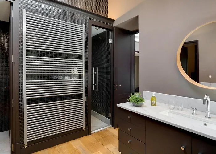 Domaine De La Jasso, Demeure De Grand Luxe Au Pied De La Cite De Carcassonne, Piscines Et Parc Animalier * Carcassonne