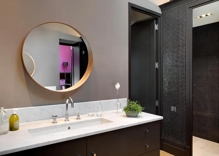 Holiday home Domaine De La Jasso, Demeure De Grand Luxe Au Pied De La Cite De Carcassonne, Piscines Et Parc Animalier