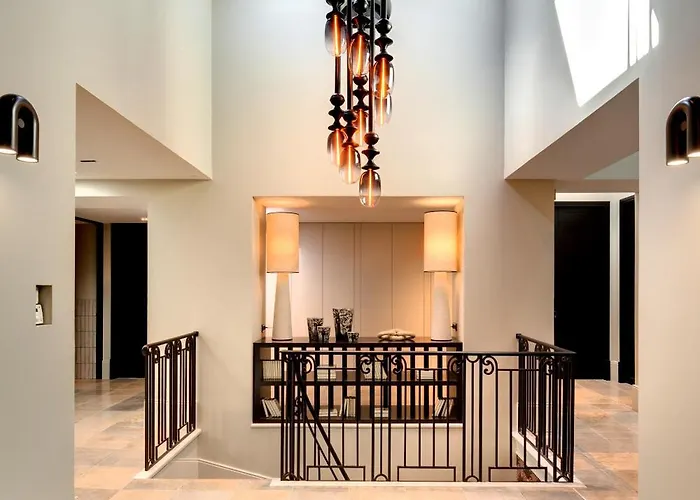 Domaine De La Jasso, Demeure De Grand Luxe Au Pied De La Cite De Carcassonne, Piscines Et Parc Animalier *