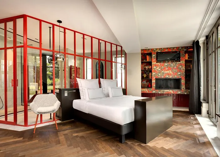 Holiday home Domaine De La Jasso, Demeure De Grand Luxe Au Pied De La Cite De Carcassonne, Piscines Et Parc Animalier *