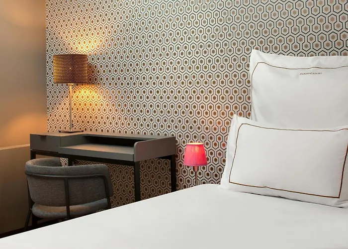 Holiday home Domaine De La Jasso, Demeure De Grand Luxe Au Pied De La Cite De Carcassonne, Piscines Et Parc Animalier Carcassonne