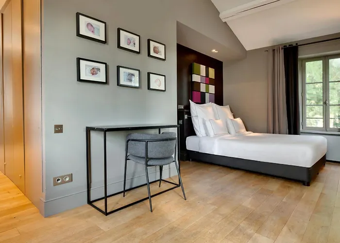 Domaine De La Jasso, Demeure De Grand Luxe Au Pied De La Cite De Carcassonne, Piscines Et Parc Animalier *