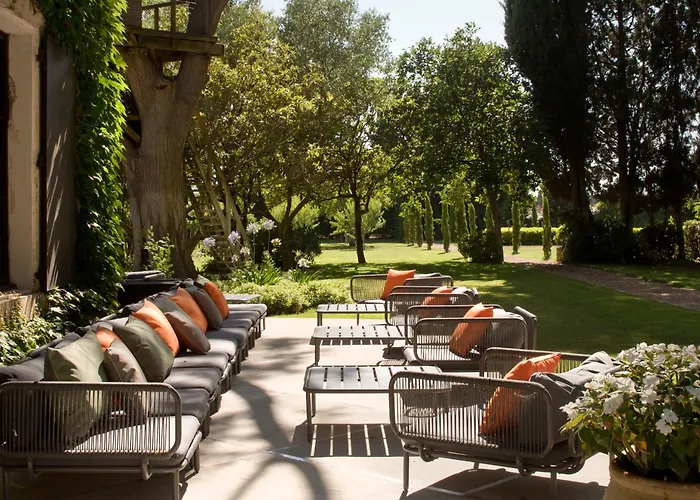 Holiday home Domaine De La Jasso, Demeure De Grand Luxe Au Pied De La Cite De Carcassonne, Piscines Et Parc Animalier Carcassonne