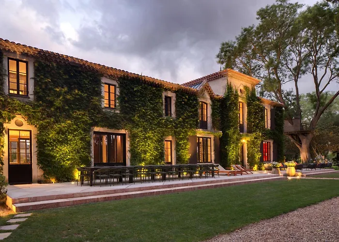 Domaine De La Jasso, Demeure De Grand Luxe Au Pied De La Cite De Carcassonne, Piscines Et Parc Animalier *